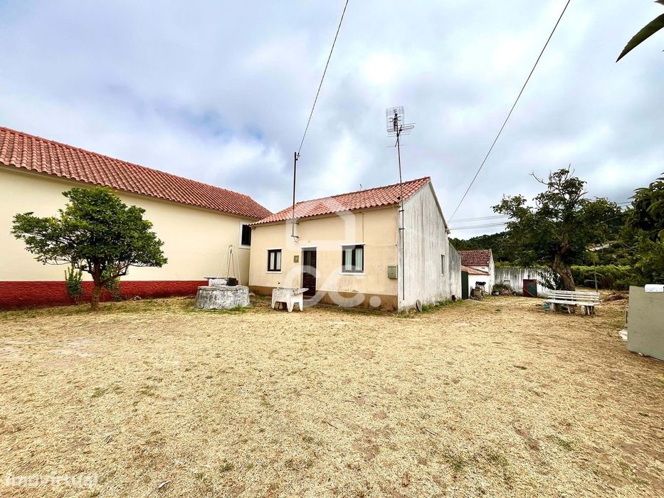 Moradia com potencial único nas Trabalhias, Caldas da Rainha