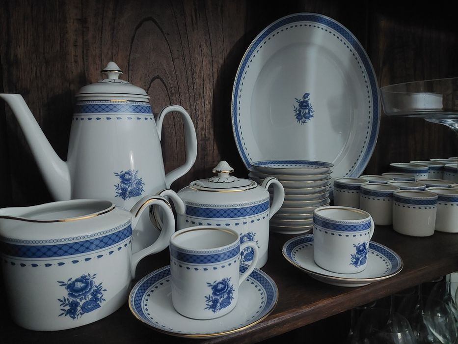 Serviço de café Vista Alegre modelo cozinha velha