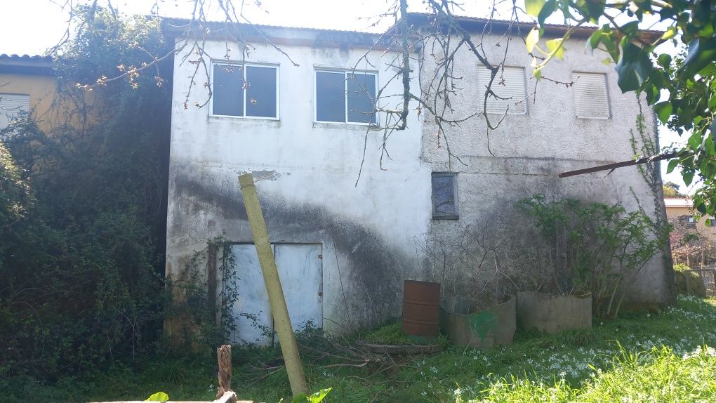 Moradia Usada  no Lugar de Catapeixe,Sobrado, Concelho de C. de Paiva.