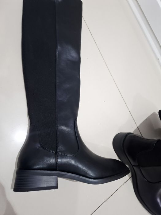 Czarne klasyczne buty zimowe jesienne reserved nowe kozaki 37