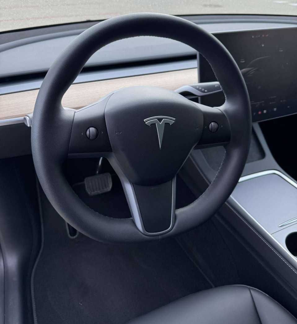 Tesla Model Y, 82 кВт, 2023