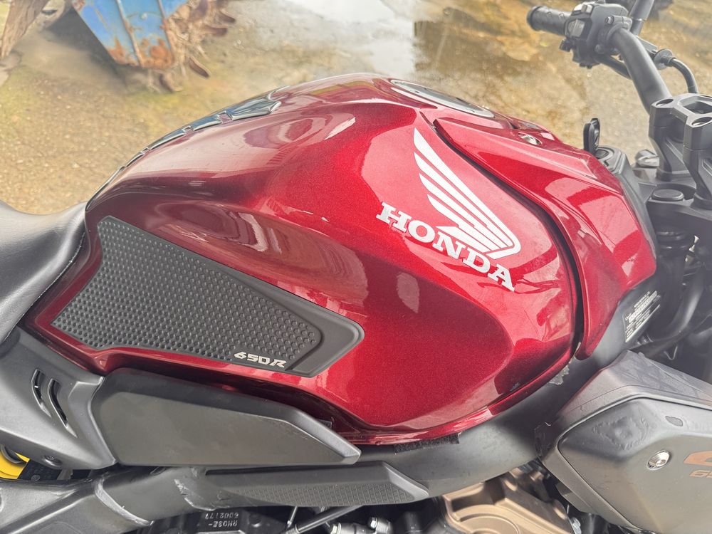 Honda cb650r acidentada