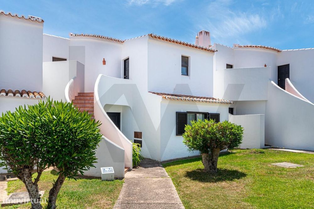 Apartamento T2 Em Condomínio Privado C/ Piscinas & Ténis - Carvoeiro -