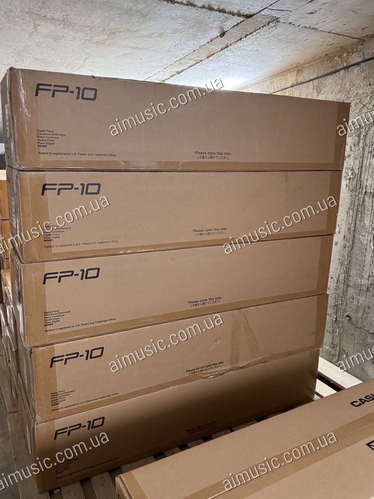 Цифровое пианино Roland FP-10 + Деревянный стенд