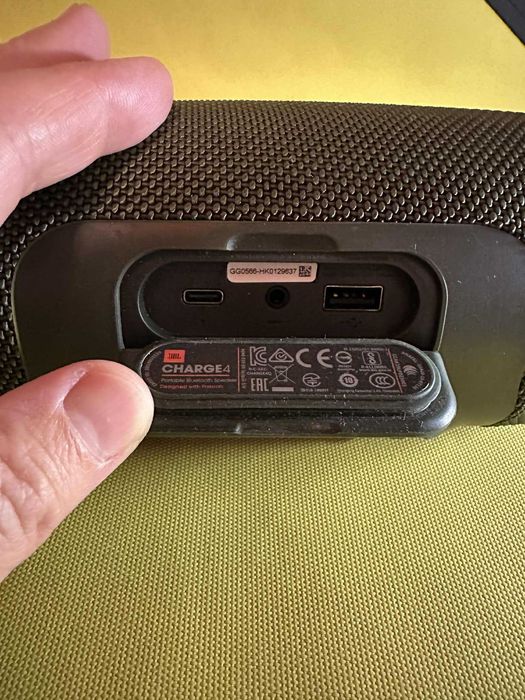 Przenośny głośnik Bluetooth JBL Charge 4