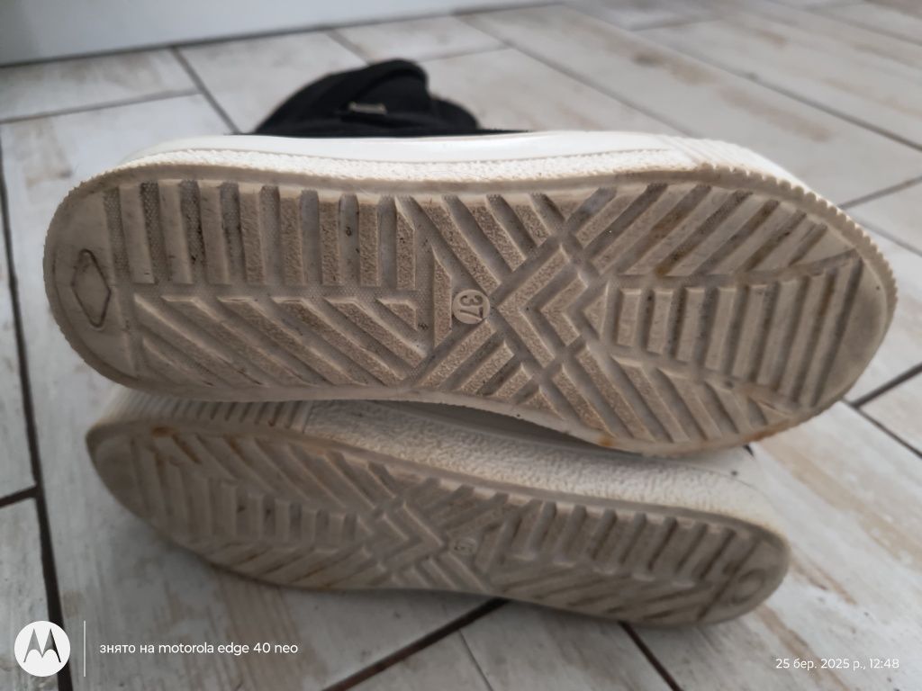 Зимові кеди, черевики UGG, б.у, 37р, устілка 23,5-24.