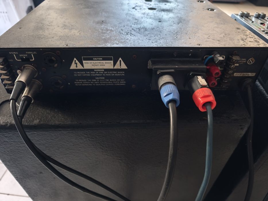 PA completo com Colunas, Mesa de Mistura e Amplificador