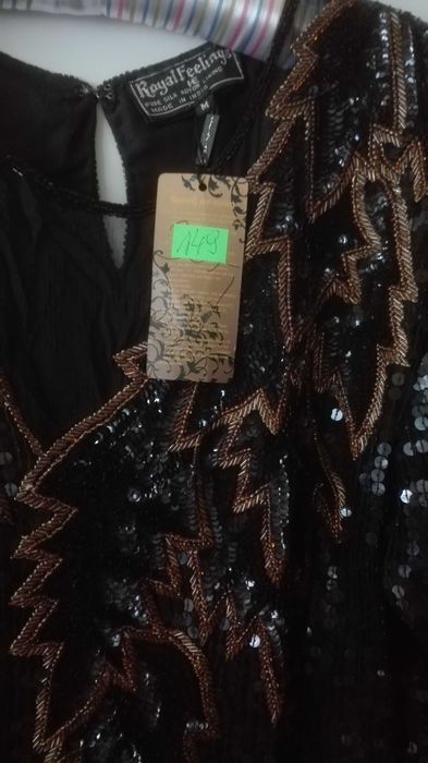 NOWA Czarna bluzka w cekiny