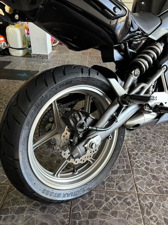 Kawasaki ER-6F - Preta