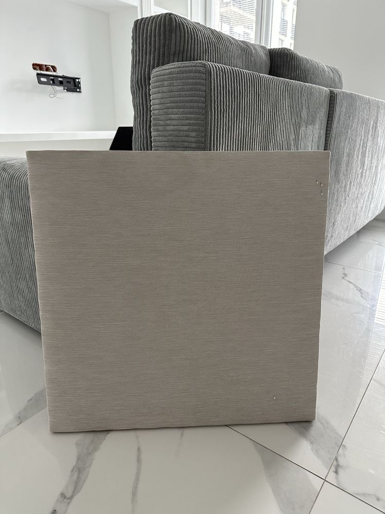 Tablica na notatki ze szpilkami Ikea