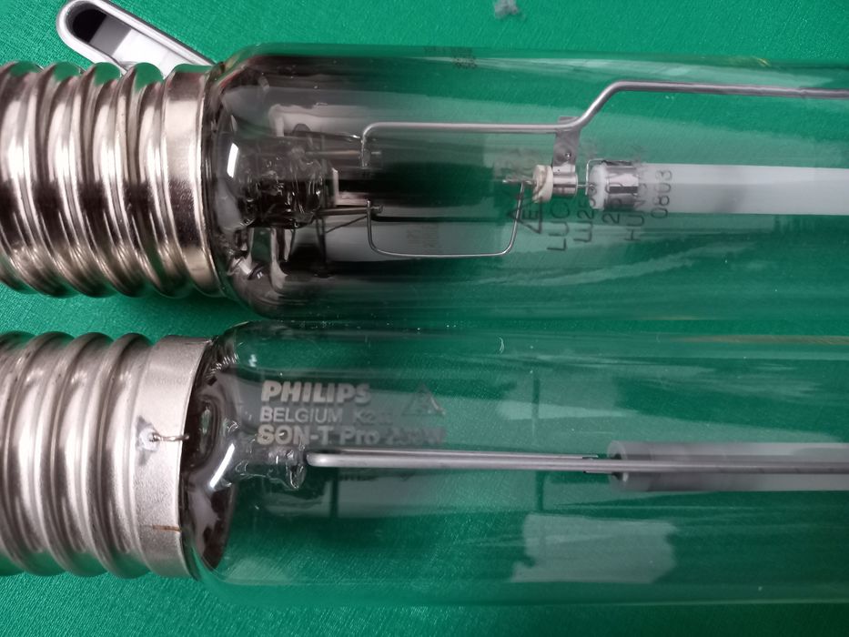 Лампи ДНАТ 250 W GE,Philips