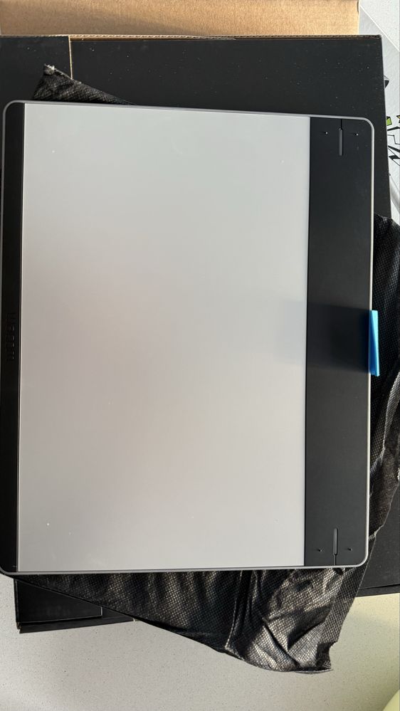 Mesa Wacom Intuos Pen & Touch Tablet (Medium)