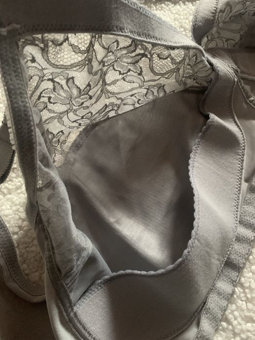 Бюст великого розміру