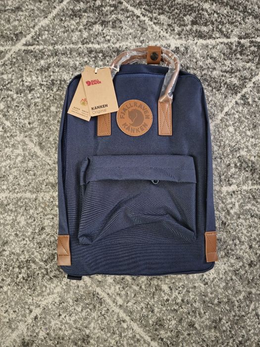 Sprzedam plecak firmy Fjallraven Kanken o pojemności 16 L.