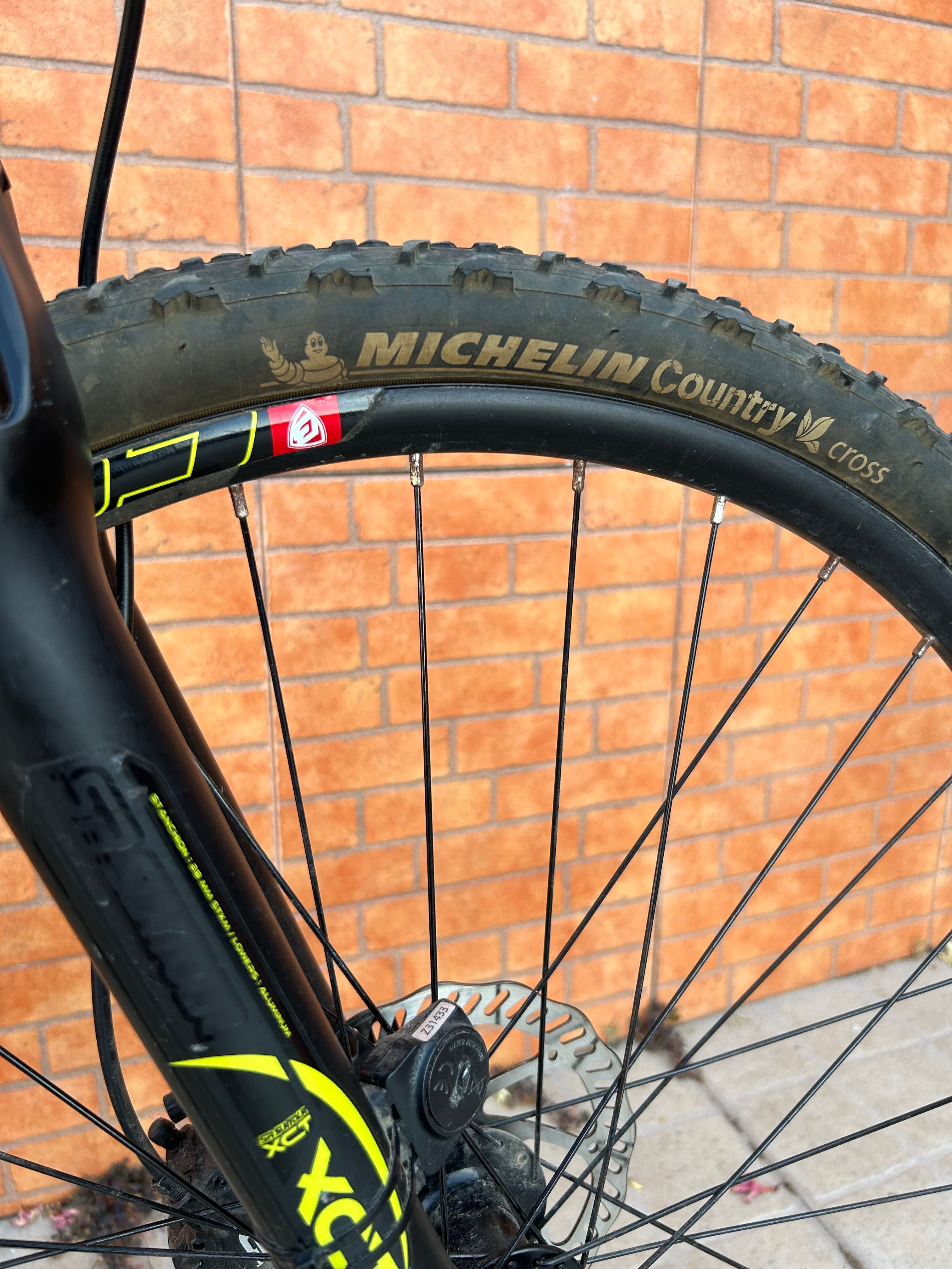 Bicicleta Berg TrailRock 2.7