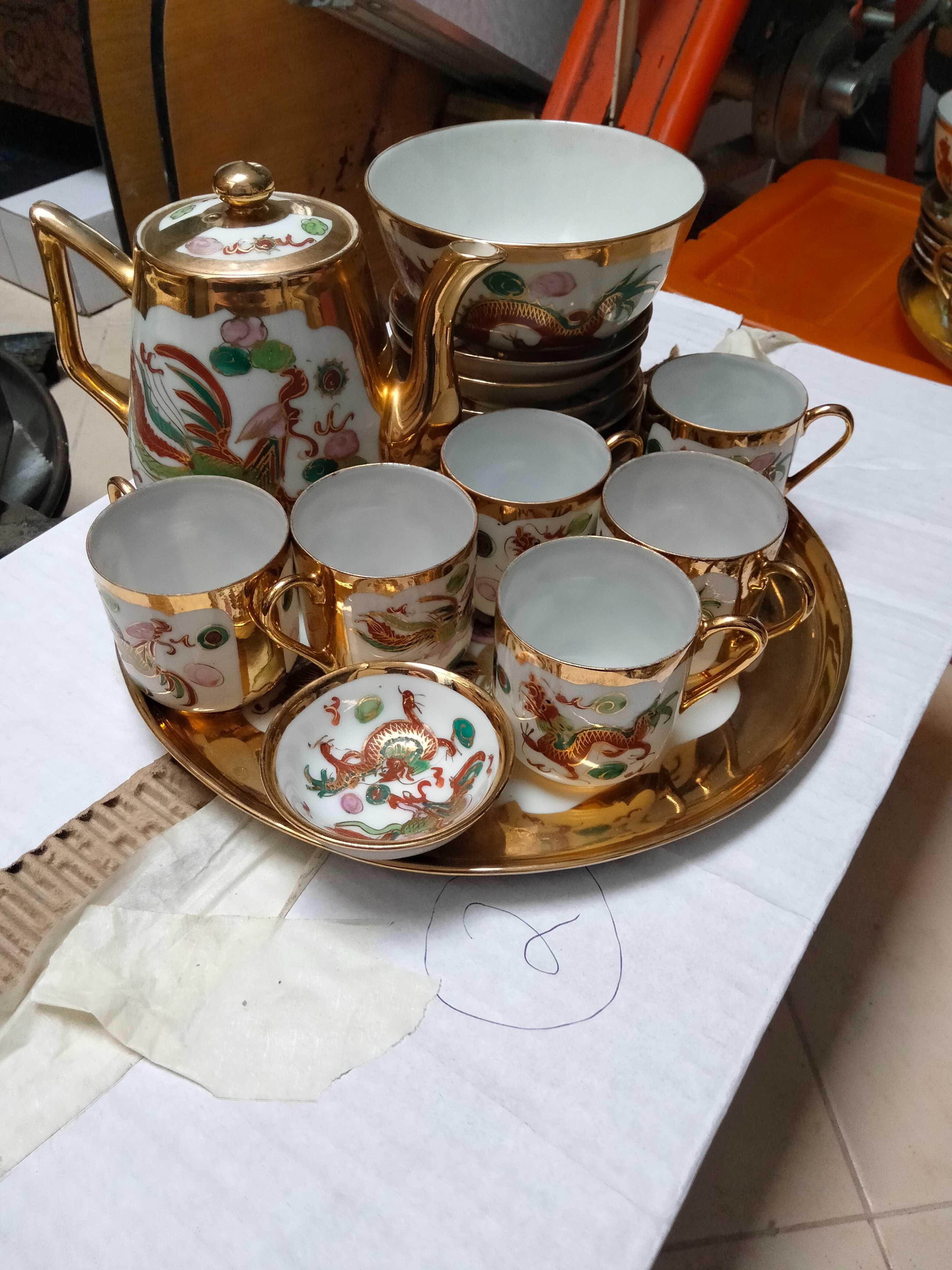 Serviço de chá e cafe em loiça chinesa