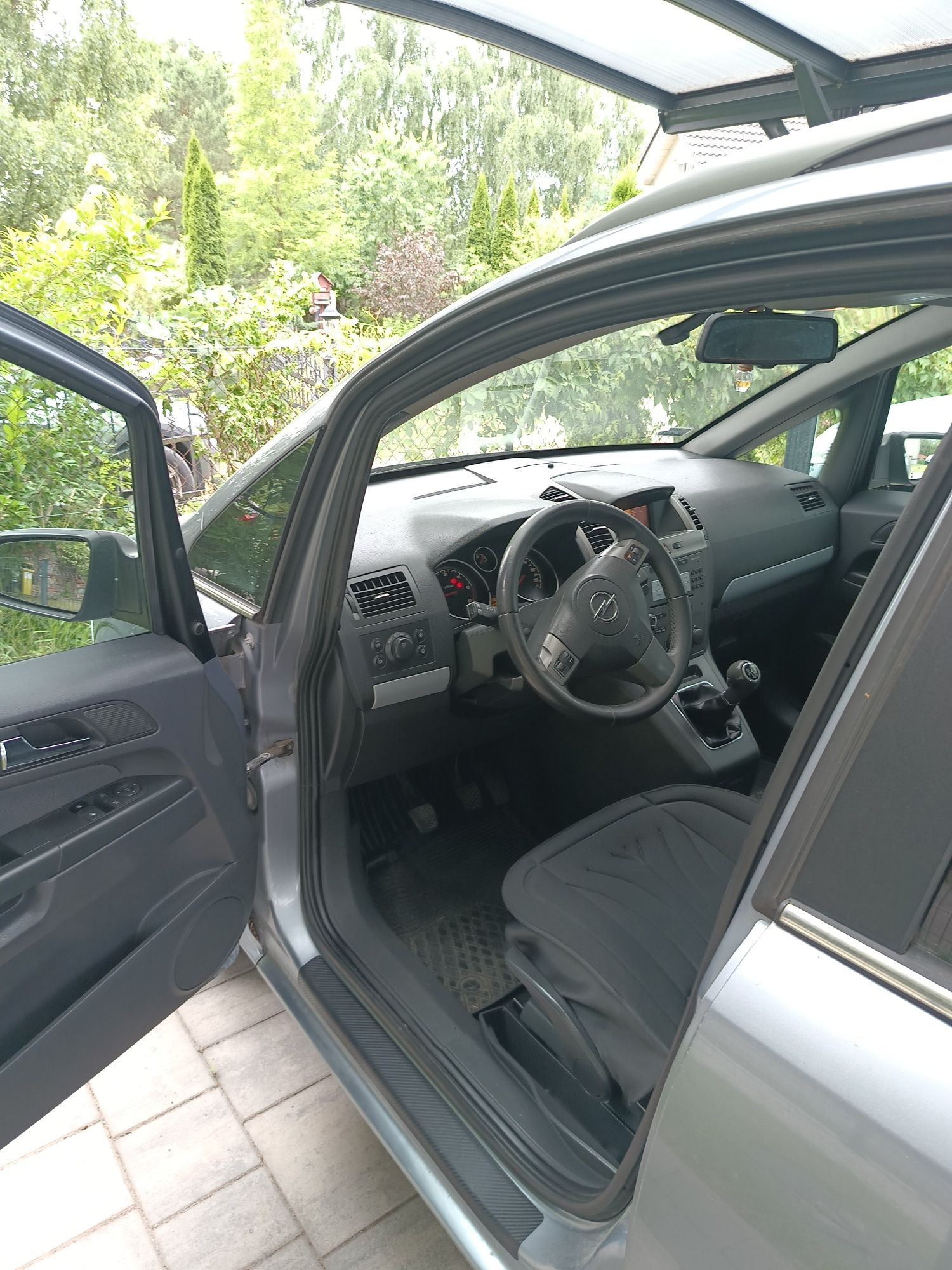 Opel Zafira 1,9 CDTI Cosmo 7 osób