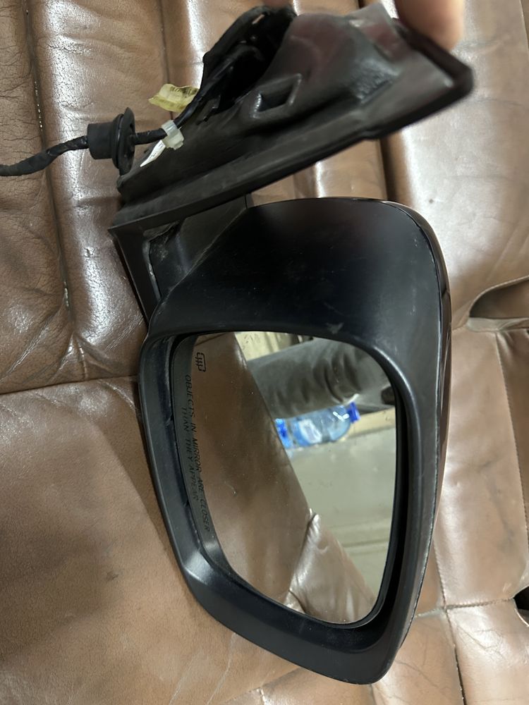 Зеркало правое Dodge Grand Caravan 11-19 год