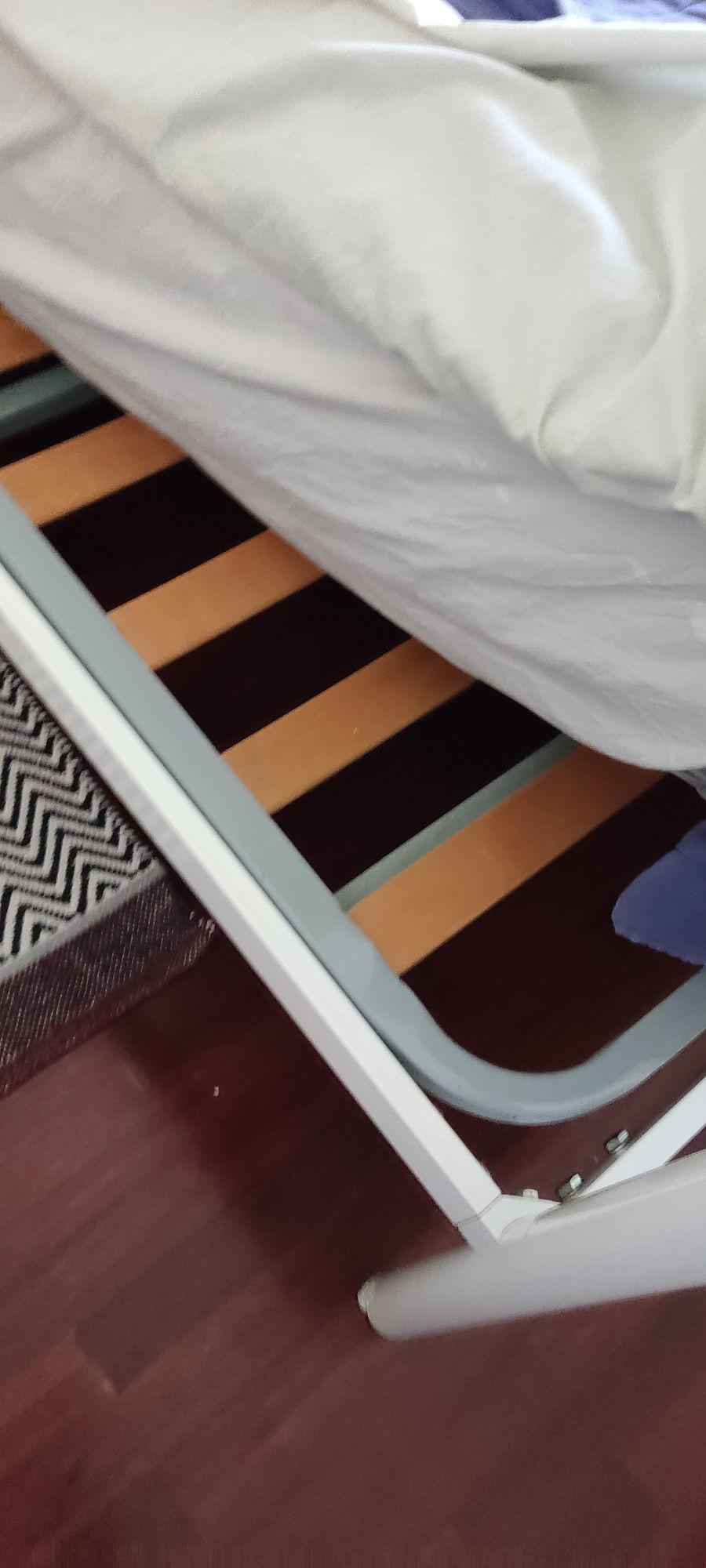 Vendo cama de casal com estrado