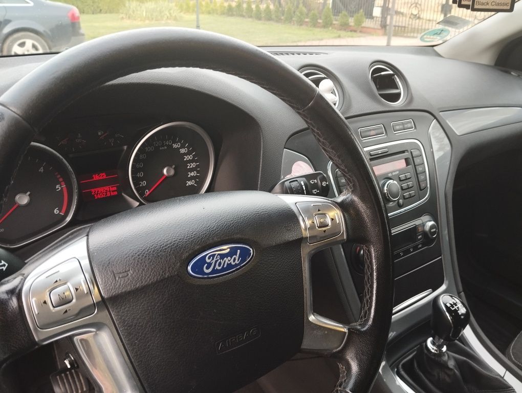 Ford Mondeo 1.6 TDCi  // 2013r.