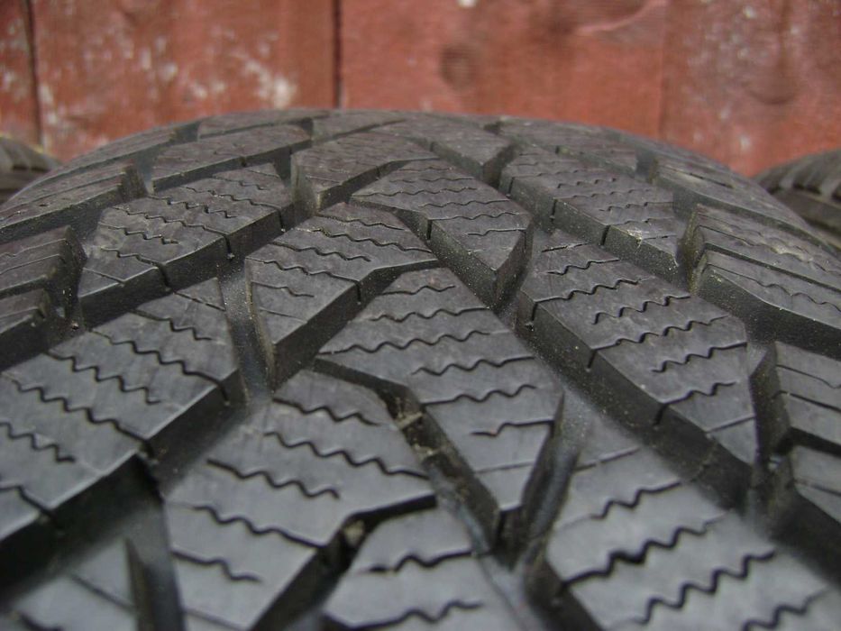 komplet opon zima-jak nowe-15-cal-Continental-8,2mm-do Merivy-itp.