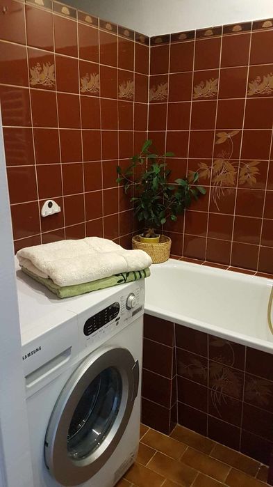 Wynajmę  duży pokój z balkonem