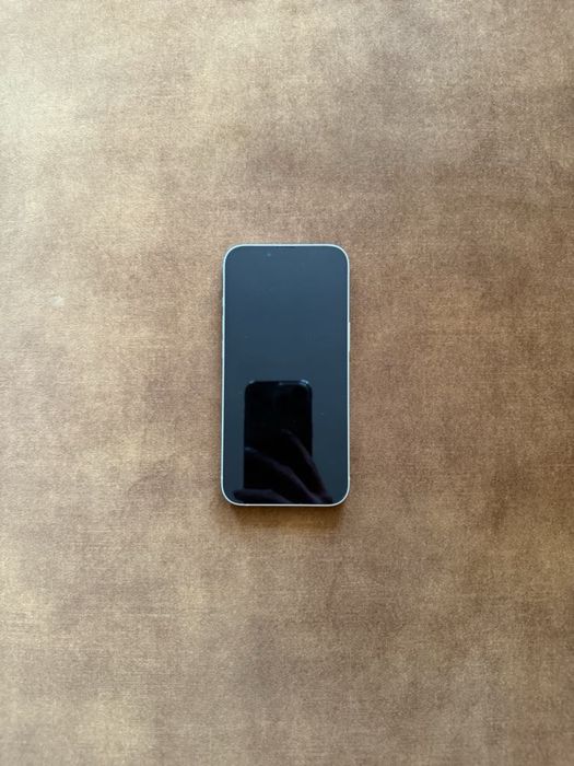 iPhone 14 / 256 GB / księżycowa poświata