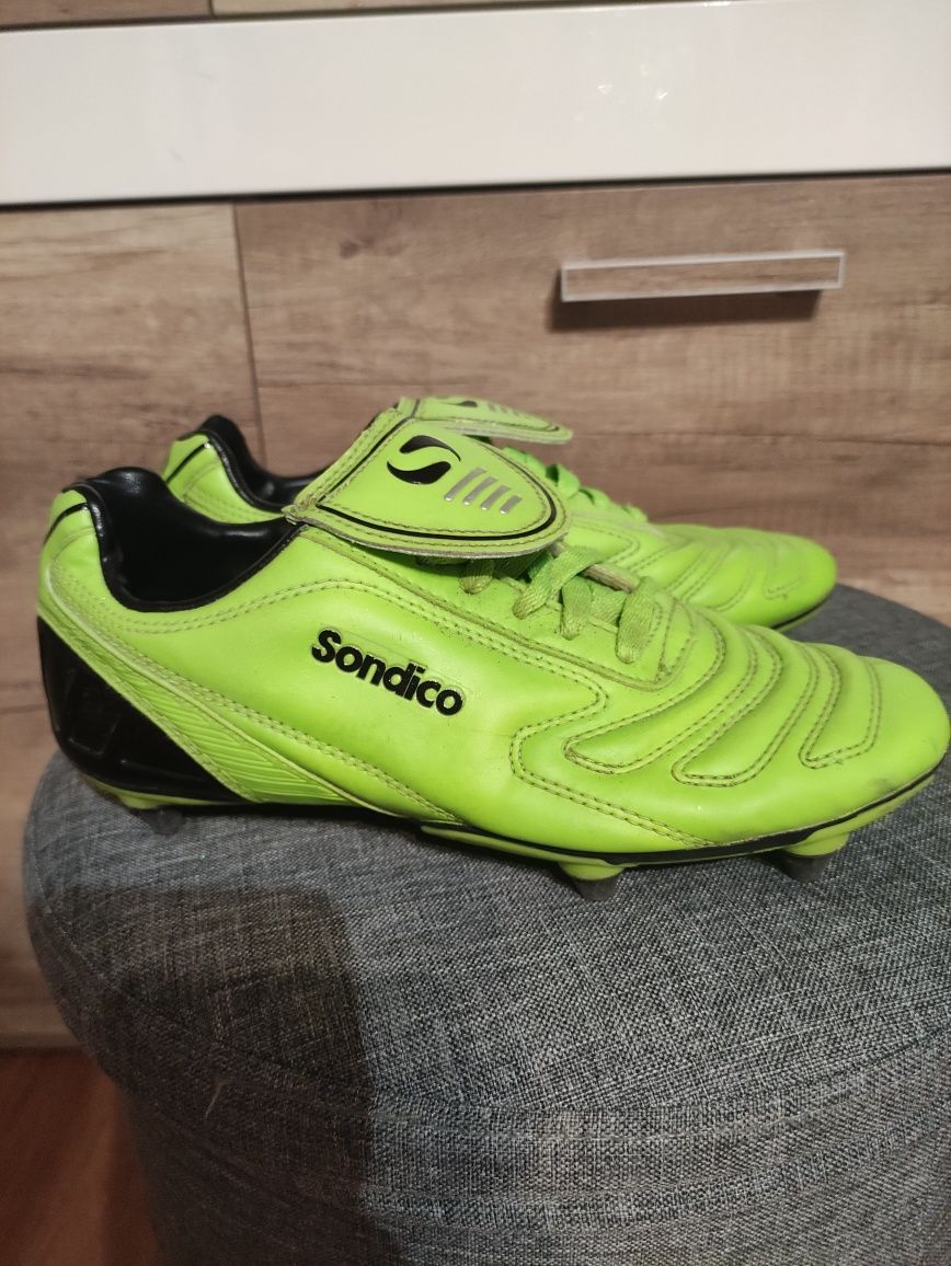 Korki buty sportowe chłopięce 38 zielone czarne neonowe Sondico