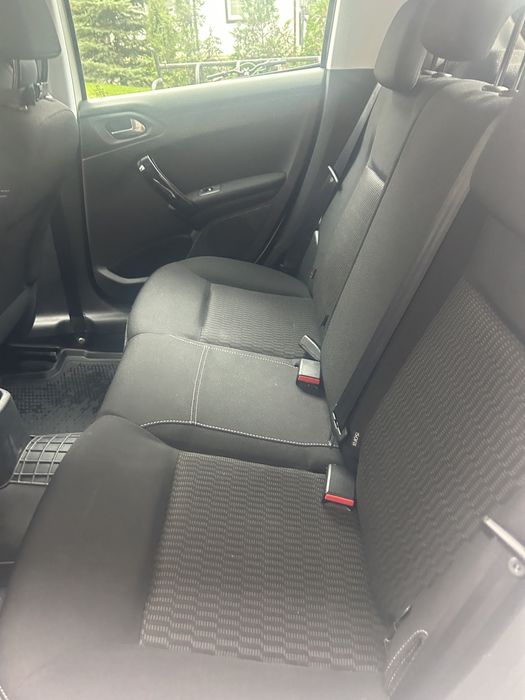 Продаю PEUGEOT 208 , 2016 р