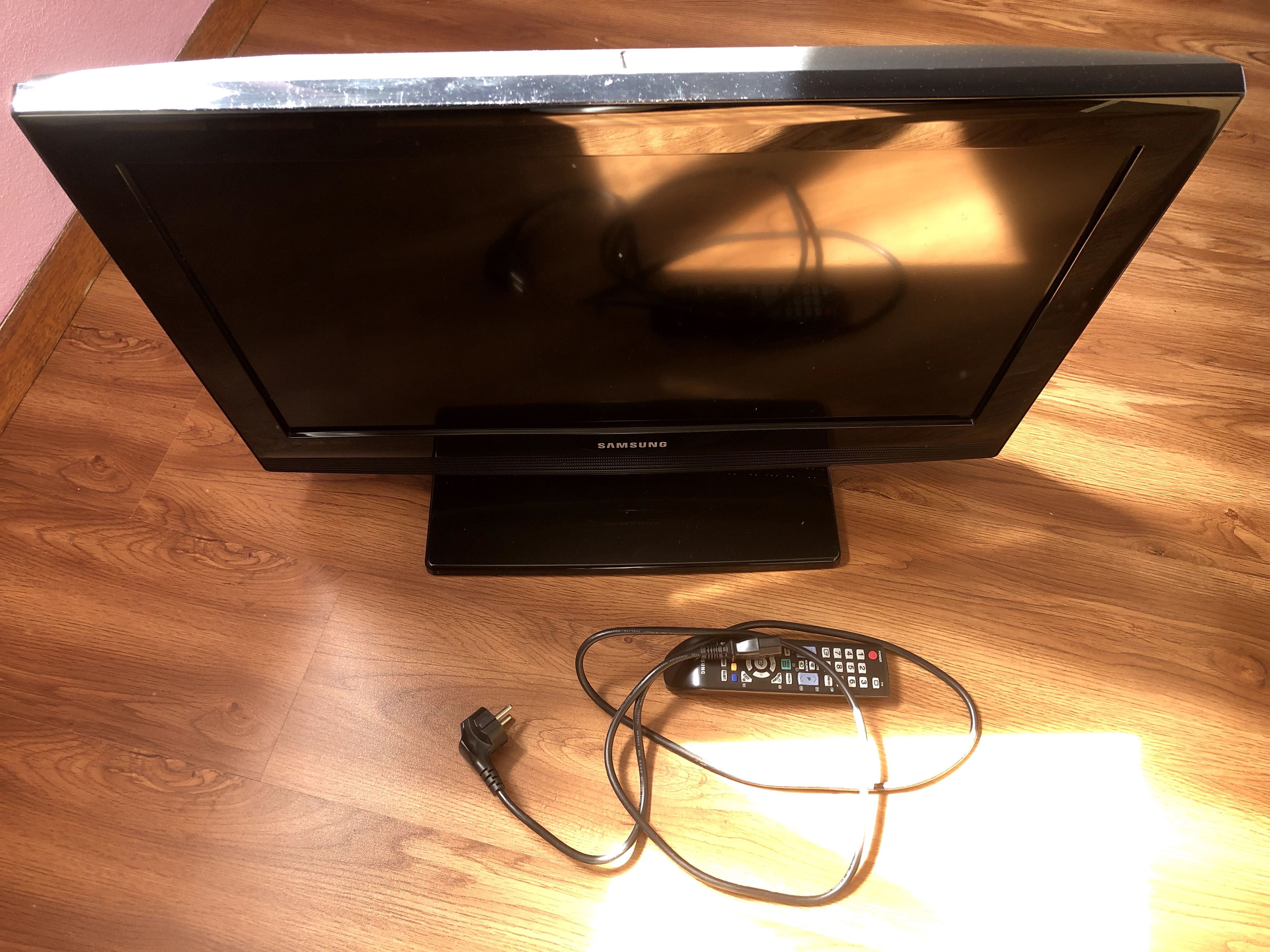 TV Samsung LCD 32