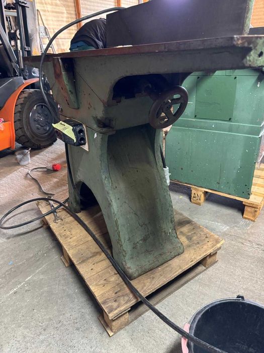 Strugarka-wyrówniarka do drewna