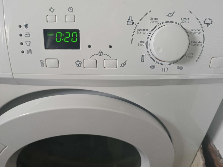 Máquina de secar roupa