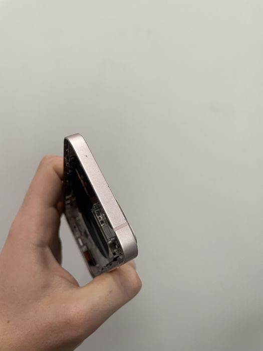 Оригінальні корпуси iPhone 13 всі кольори