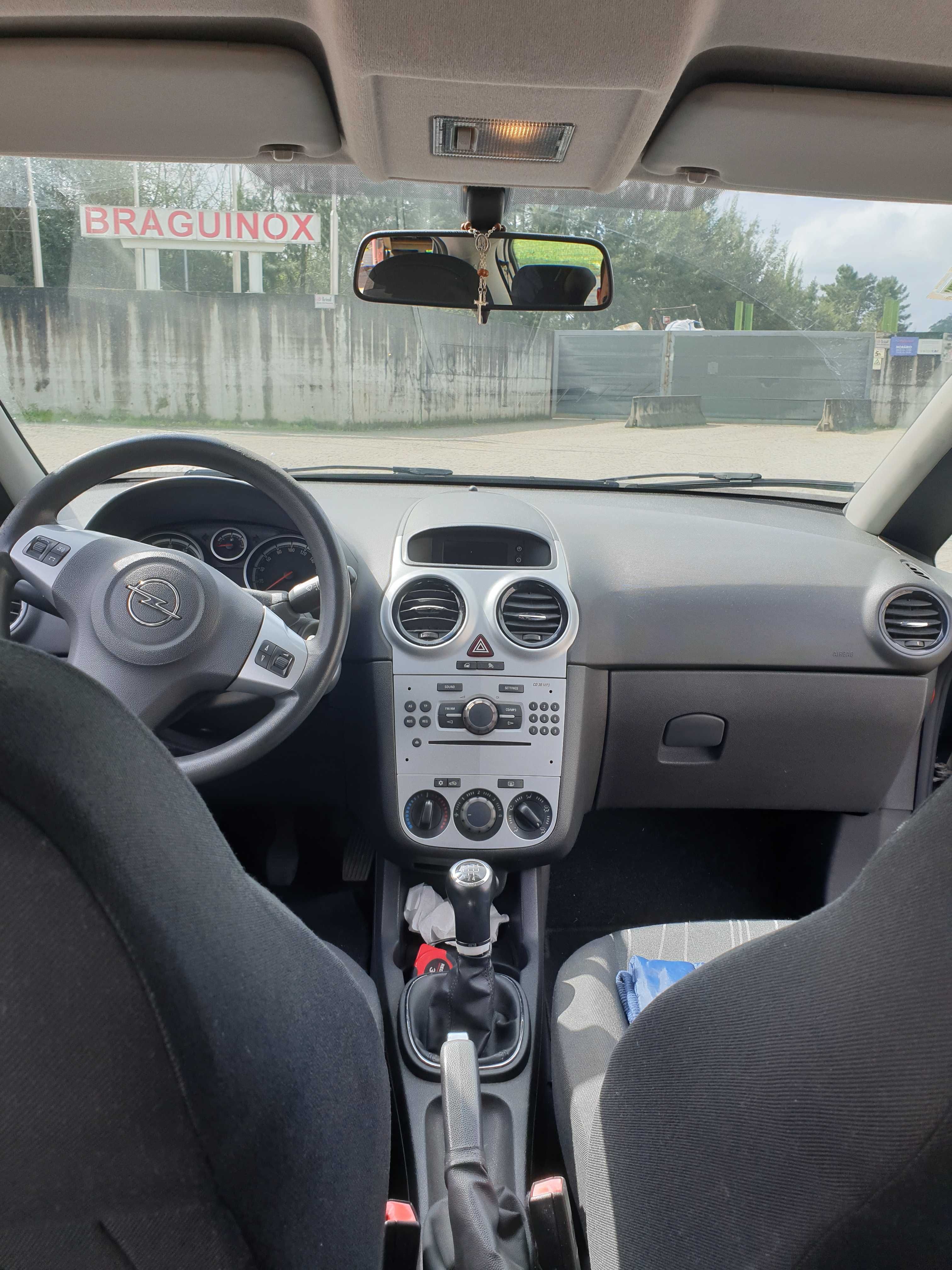 Opel cosa em bom estado