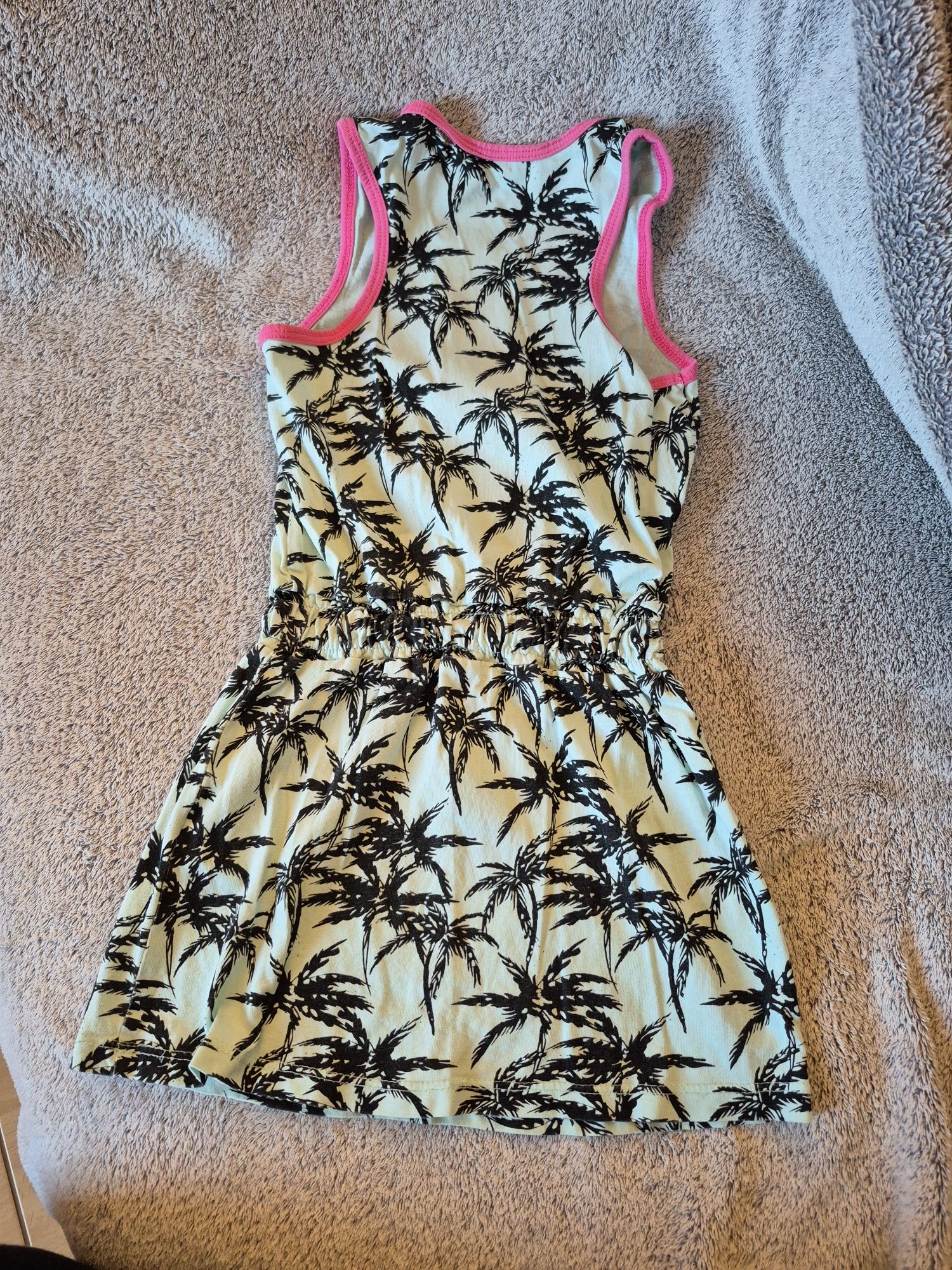 Krótka sukienka w palmy, r.98/104