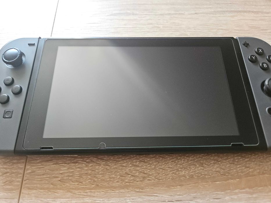 Nintendo Switch V1 + drugi dock, akcesoria