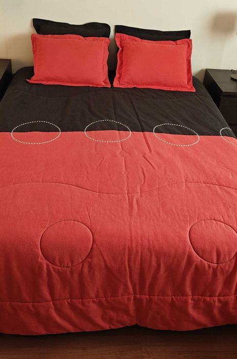 Edredão com 4 almofadas Vermelho Preto Branco
