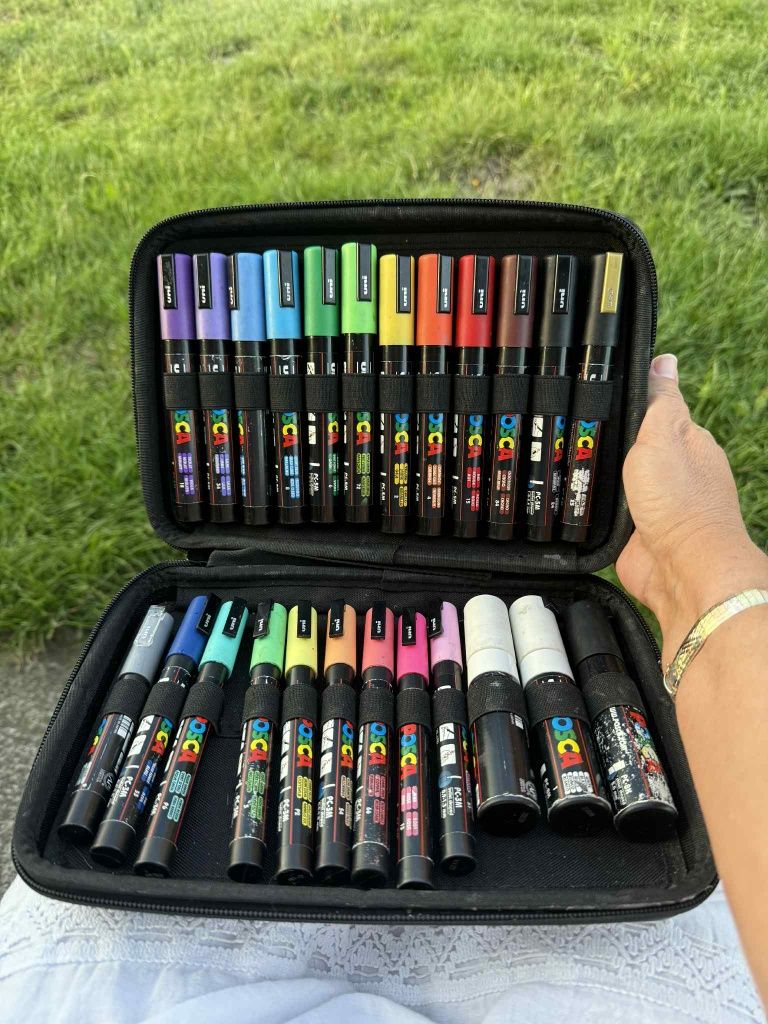 Mazaki POSCA uni