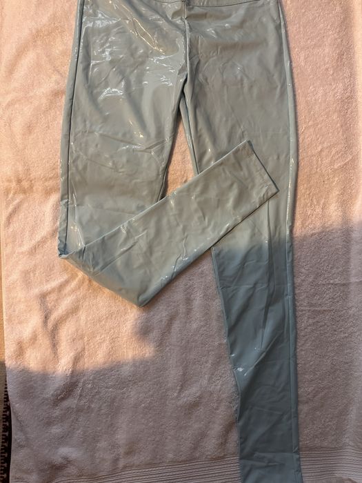 Женская кожаная куртка BEBE