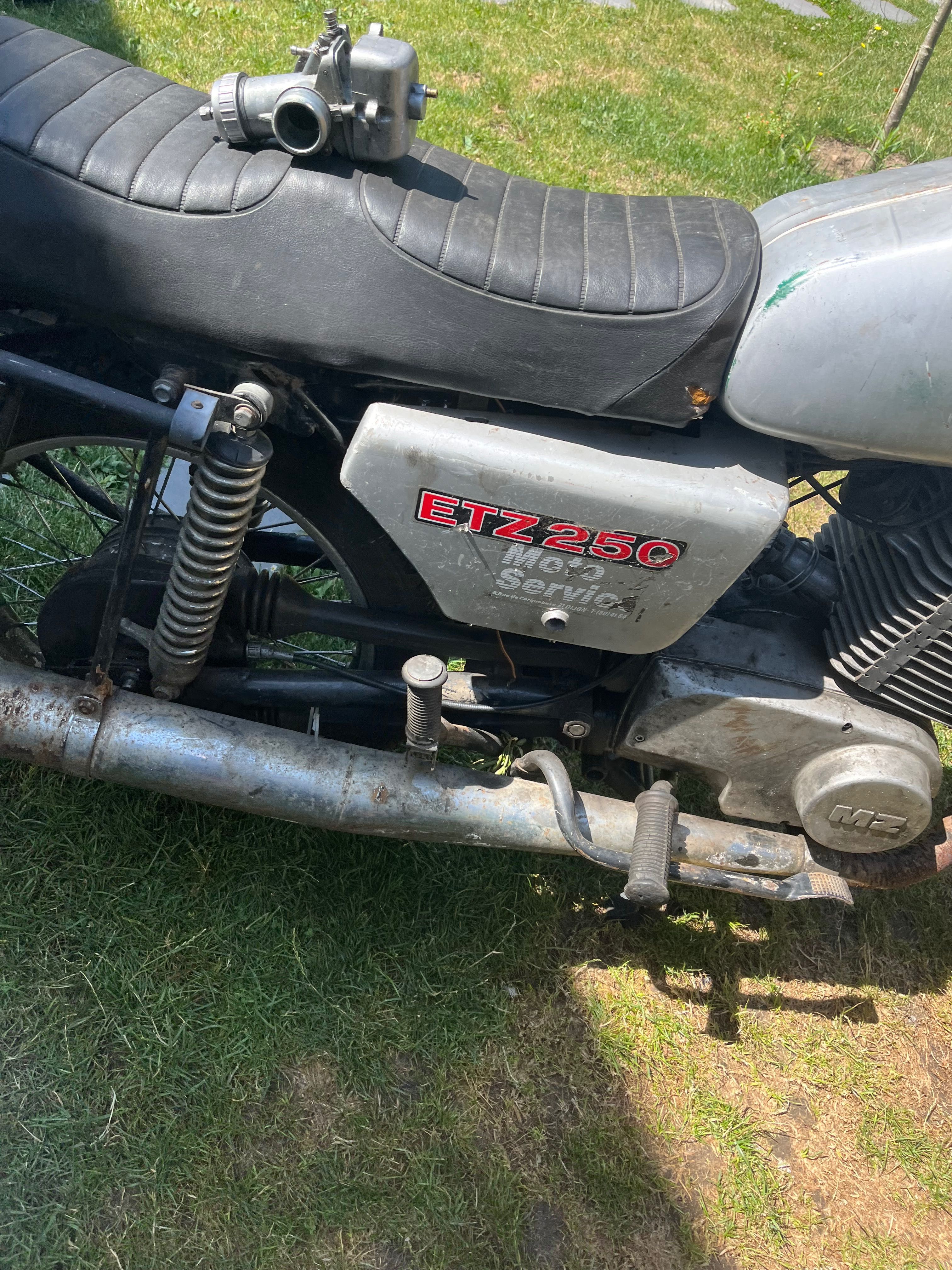 MZ etz 250 dozownik export czesci