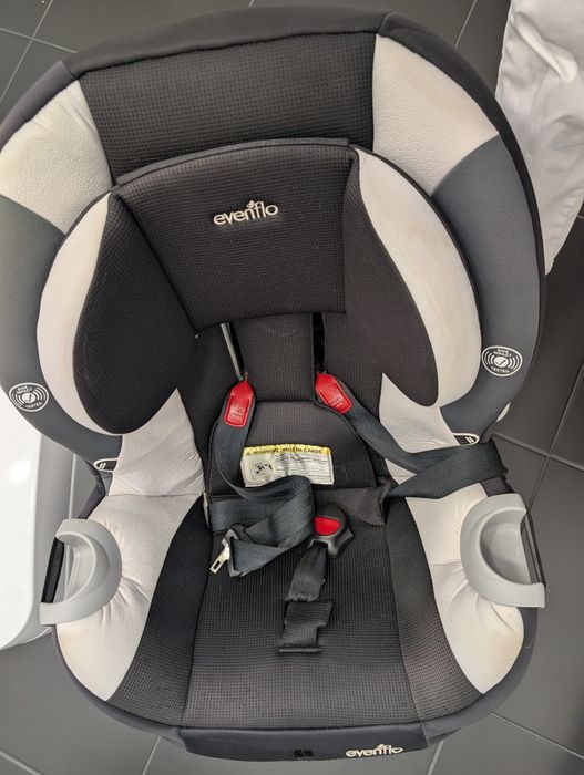 Дитяче автокрісло Evenflo(США)