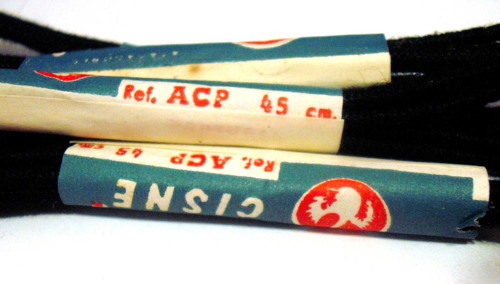 4 Pares de atacadores muito antigos Cisne de 45 cms