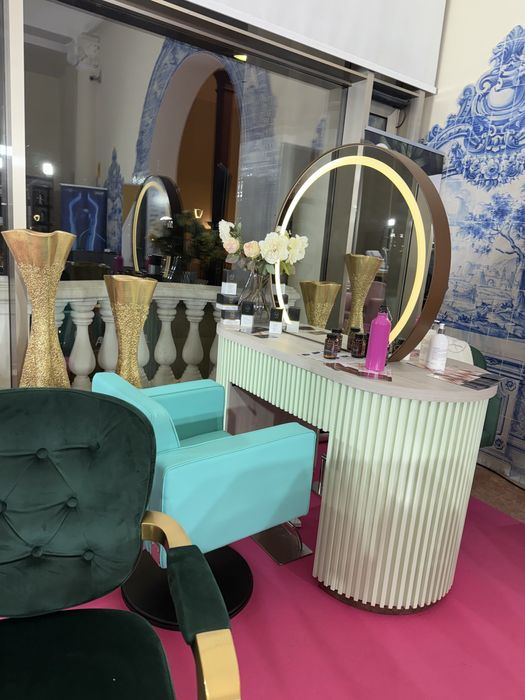 Bancadas balcoes caveleireiro espacos comeciais