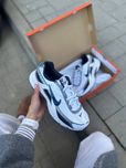 Чоловічі оригінальні кросівки Nike INIATOR 394055 101