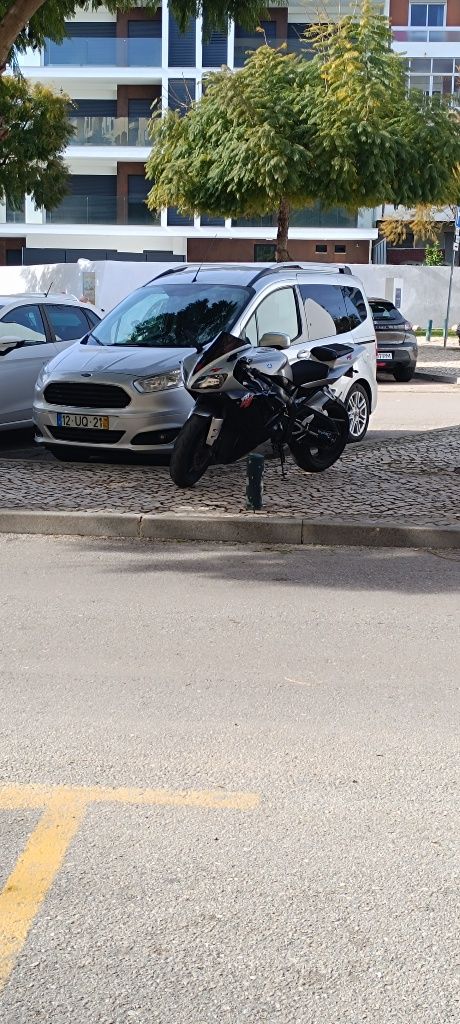 Moto Yamaha yzf r1 2003