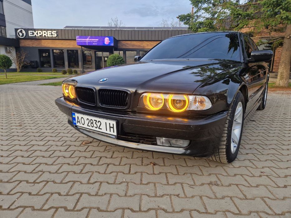 Бмв е38 740d 2001