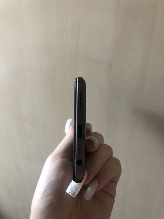 Продам Realme 8 6/128