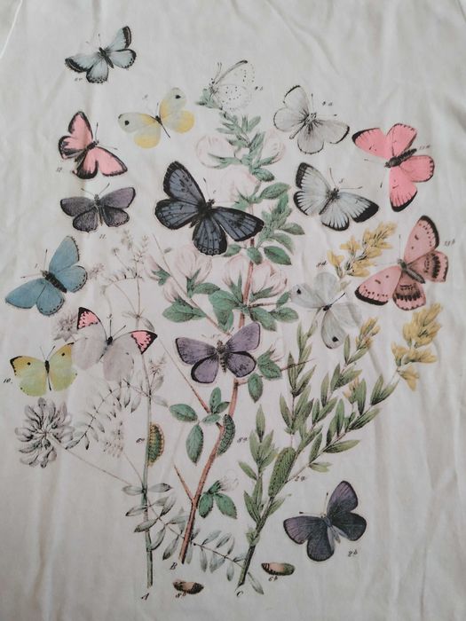 Bluzeczki dziewczęce 134 / 140 (cena za całość – 3 sztuki)