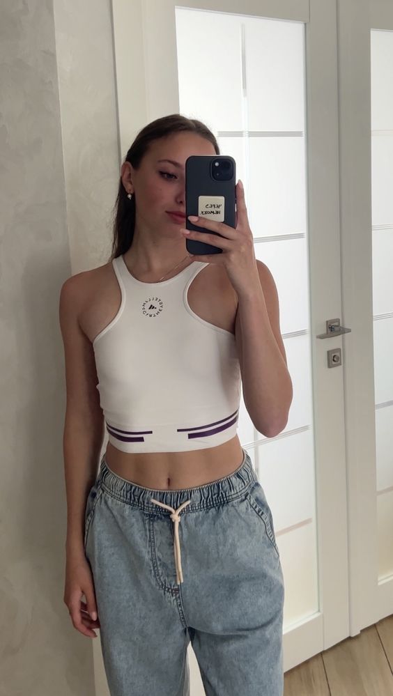 Спортивний топ adidas