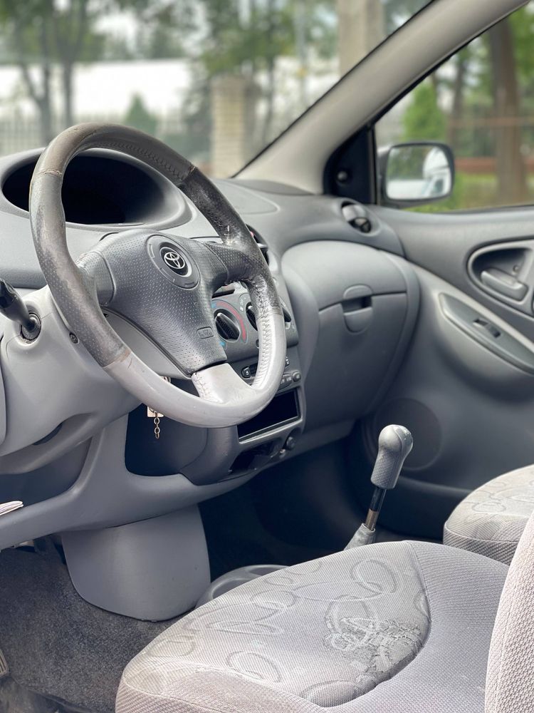 Toyota Yaris 1.0LPG**Zadbana**Alusy**Nowe klocki**Zamiana**Malo pali**